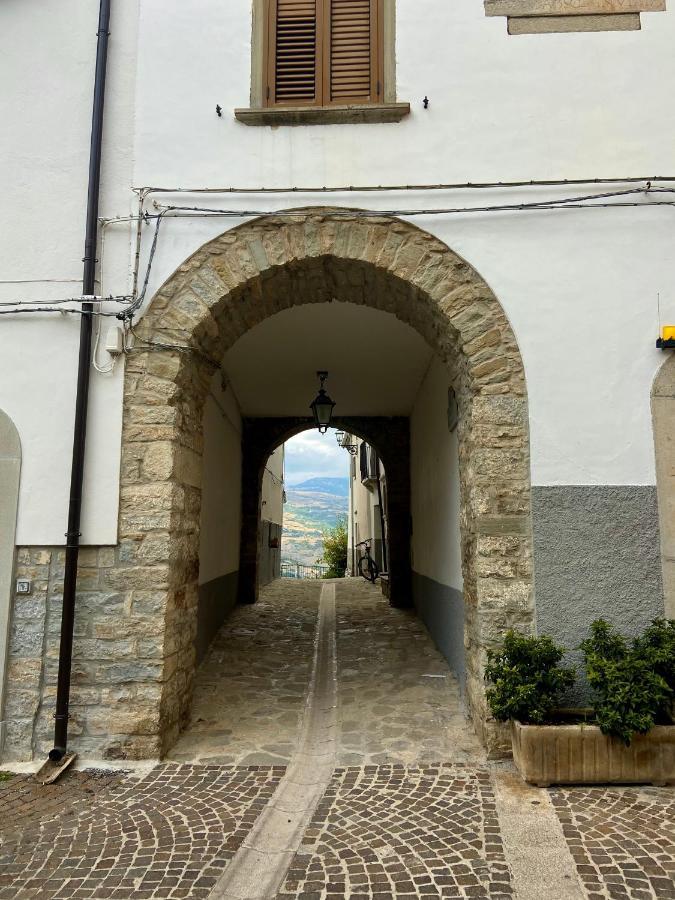 Appartamento Loft nel centro storico di Agnone Esterno foto